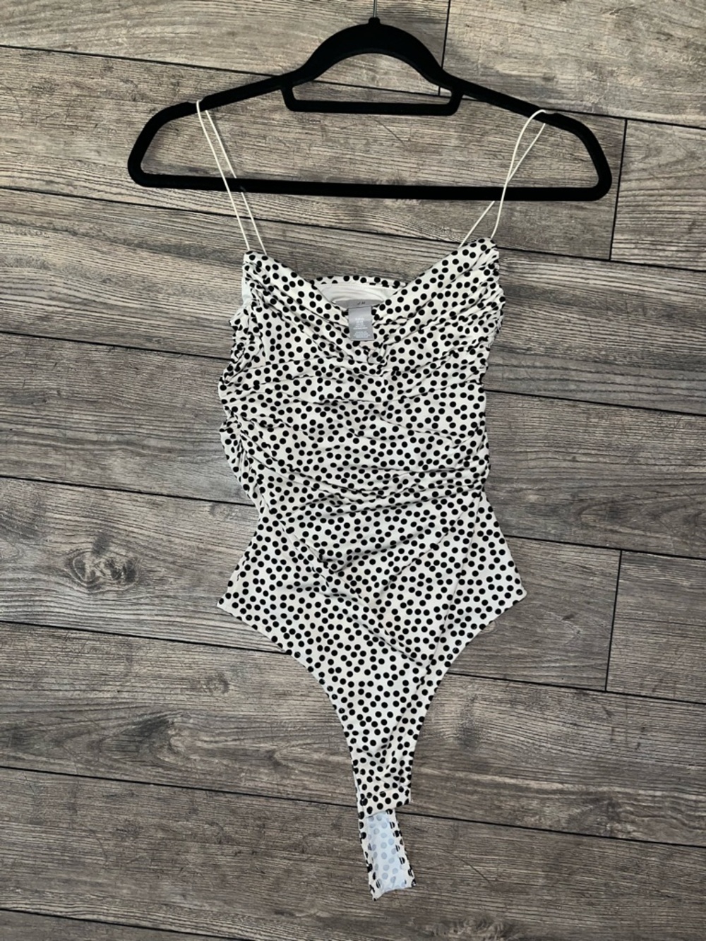 H&M White and Black Polka Dot Ruched Top